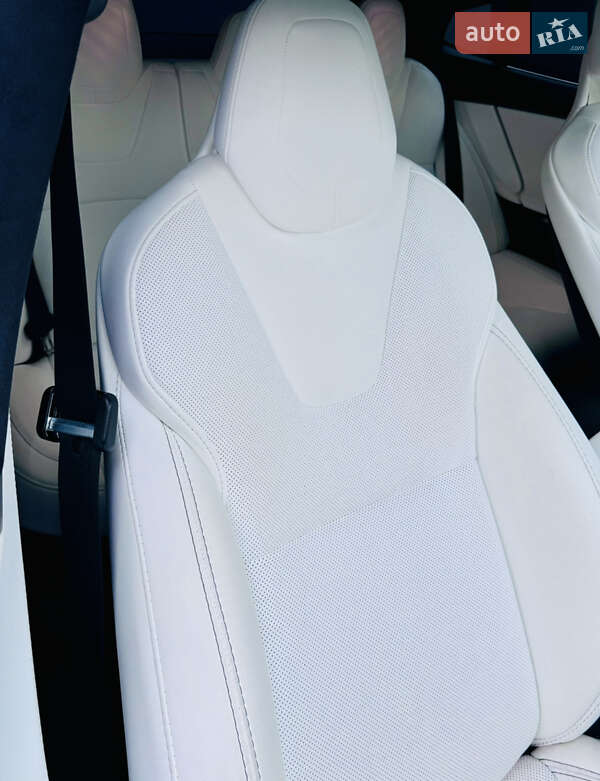 Ліфтбек Tesla Model S 2018 в Луцьку фото 32 Ліфтбек Tesla Model S 2018 в Луцьку