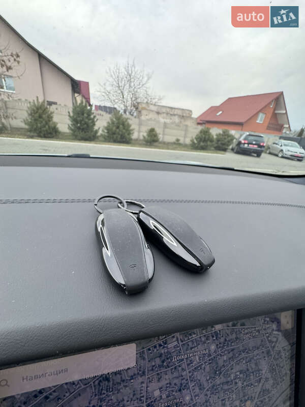 Ліфтбек Tesla Model S 2018 в Луцьку фото 53 Ліфтбек Tesla Model S 2018 в Луцьку
