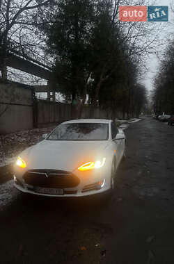 Tesla Model S  2014