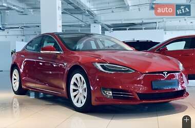 Tesla Model S  2018