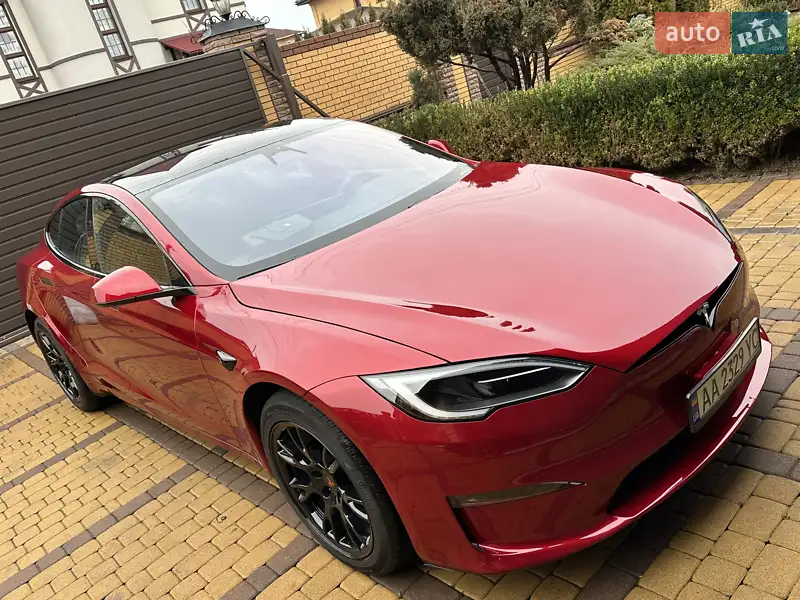Tesla Model S 2024