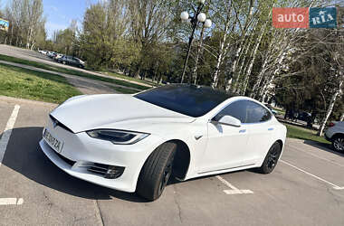 Tesla Model S 2016