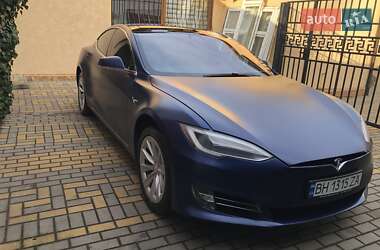 Tesla Model S  2018