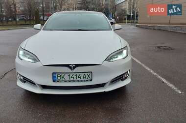 Tesla Model S  2018