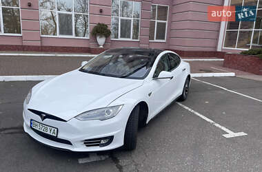 Tesla Model S 2012