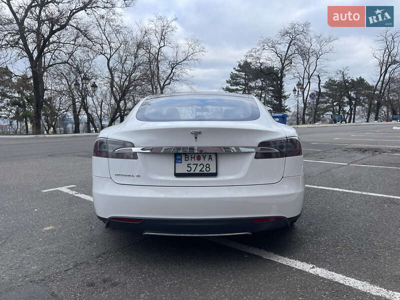 Лифтбек Tesla Model S 2012 в Одессе