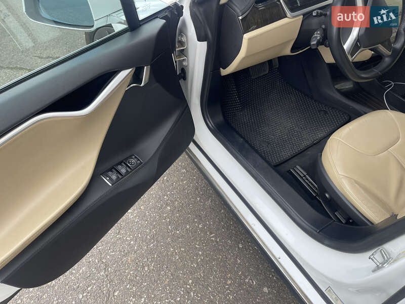 Лифтбек Tesla Model S 2012 в Одессе