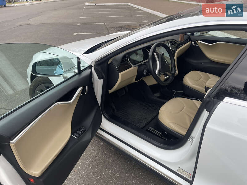 Лифтбек Tesla Model S 2012 в Одессе