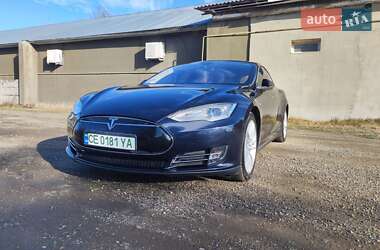 Tesla Model S 2014
