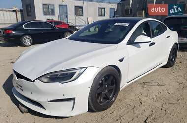 Tesla Model S  2021
