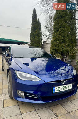 Tesla Model S  2017