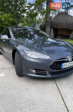 Tesla Model S P85 2013