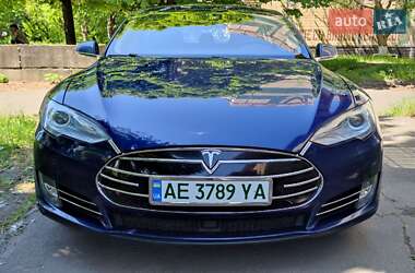 Tesla Model S  2016
