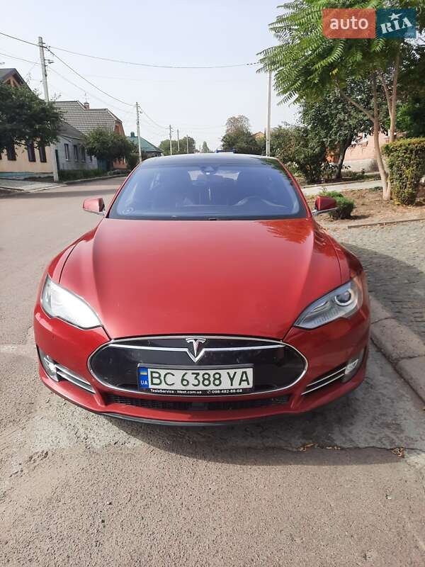 Лифтбек Tesla Model S 2015 в Кропивницком фото 2 Лифтбек Tesla Model S 2015 в Кропивницком