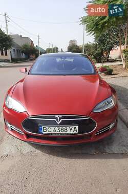 Tesla Model S  2015