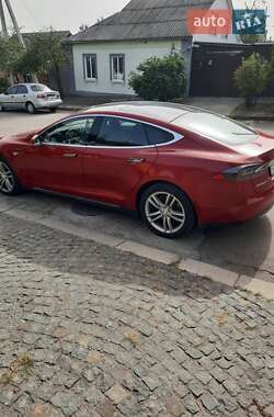 Tesla Model S  2015