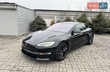 Tesla Model S  2021