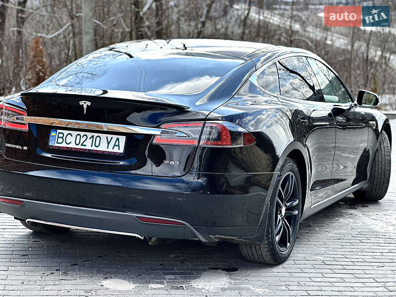 Лифтбек Tesla Model S 2014 в Тернополе фото 7 Лифтбек Tesla Model S 2014 в Тернополе