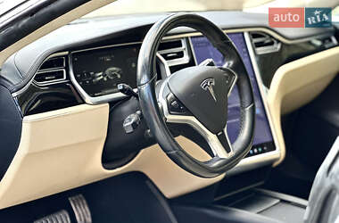 Лифтбек Tesla Model S 2014 в Тернополе фото 25 Лифтбек Tesla Model S 2014 в Тернополе