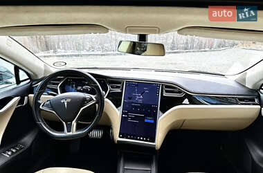 Лифтбек Tesla Model S 2014 в Тернополе фото 38 Лифтбек Tesla Model S 2014 в Тернополе