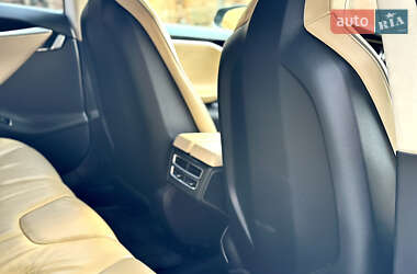 Лифтбек Tesla Model S 2014 в Тернополе фото 43 Лифтбек Tesla Model S 2014 в Тернополе