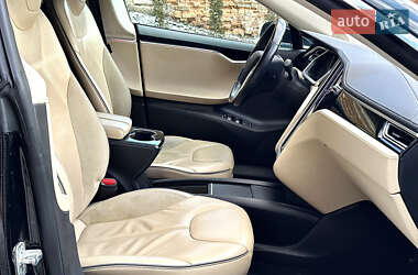 Лифтбек Tesla Model S 2014 в Тернополе фото 37 Лифтбек Tesla Model S 2014 в Тернополе
