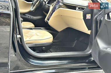 Лифтбек Tesla Model S 2014 в Тернополе фото 45 Лифтбек Tesla Model S 2014 в Тернополе