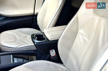 Лифтбек Tesla Model S 2014 в Тернополе фото 50 Лифтбек Tesla Model S 2014 в Тернополе