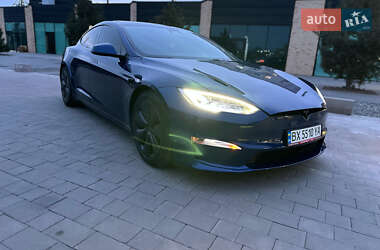 Tesla Model S  2021
