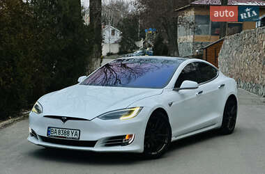 Tesla Model S  2018