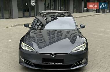 Tesla Model S 2016