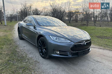 Tesla Model S 2013