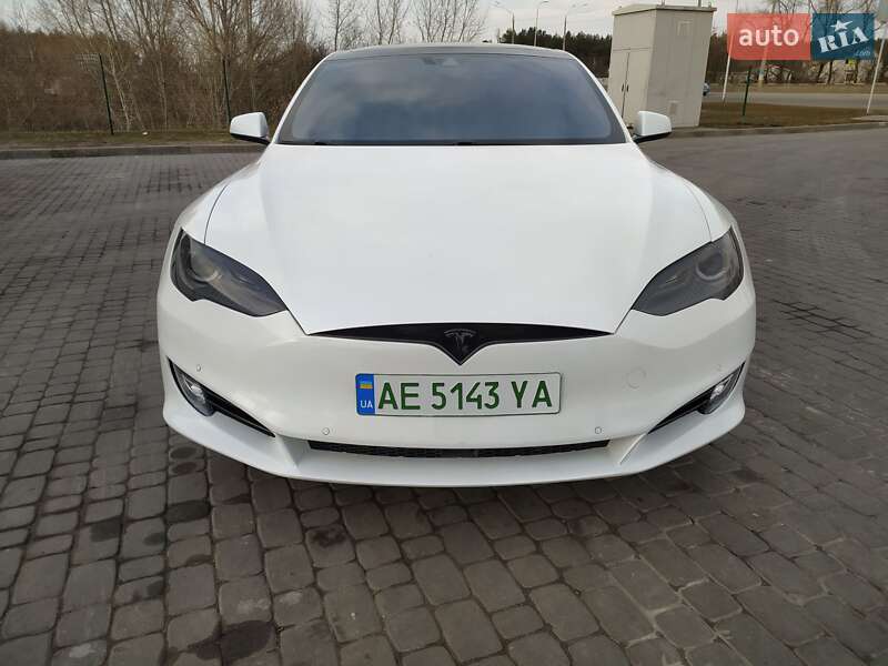 Tesla Model S 2016 Tesla Model S 2016