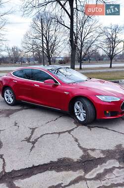 Tesla Model S 2016