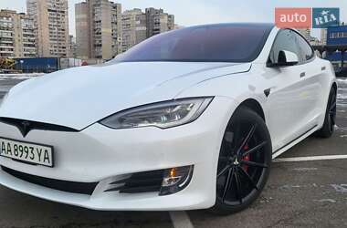 Tesla Model S  2018