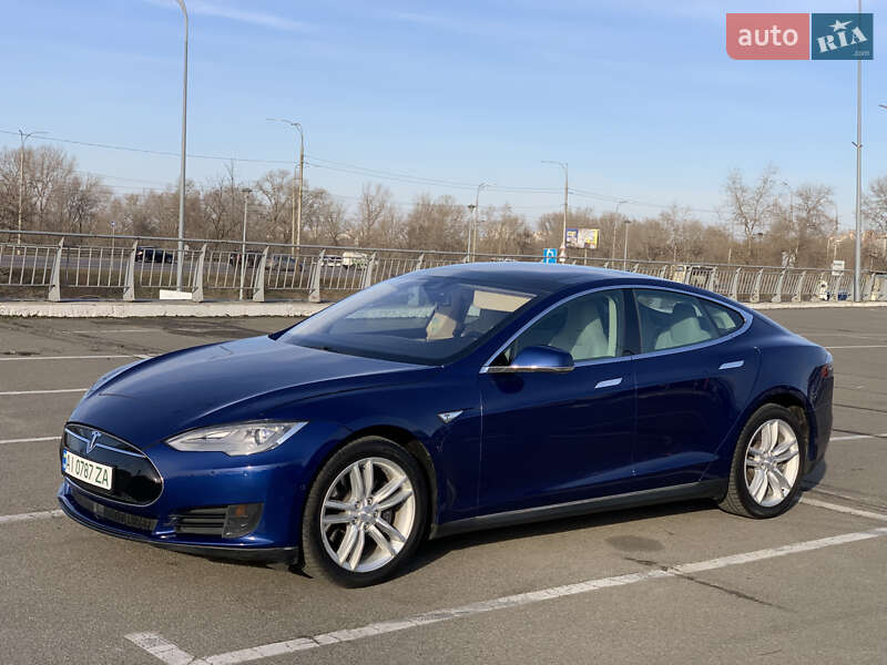Tesla Model S