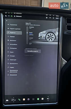 Ліфтбек Tesla Model S 2017 в Косові фото 30 Ліфтбек Tesla Model S 2017 в Косові