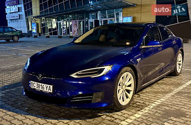 Tesla Model S 2016
