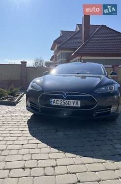 Tesla Model S  2015
