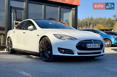 Tesla Model S  2015