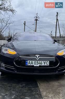 Tesla Model S  2015