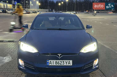 Tesla Model S 2015