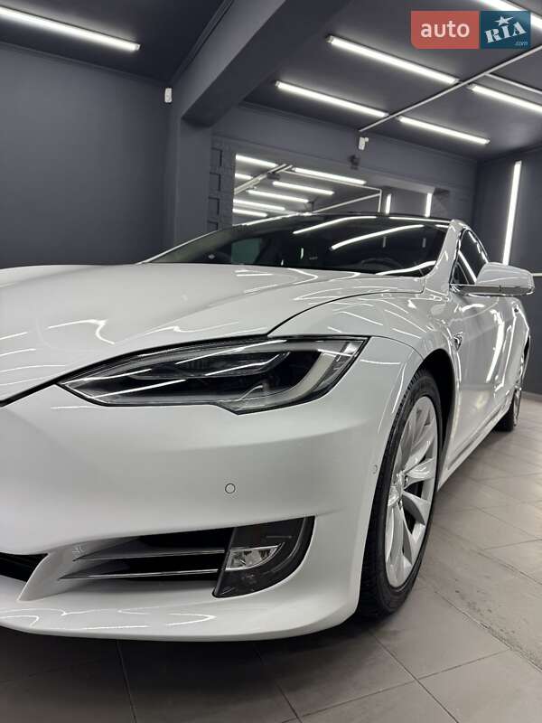 Ліфтбек Tesla Model S 2017 в Коломиї фото 12 Ліфтбек Tesla Model S 2017 в Коломиї
