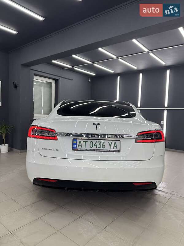 Ліфтбек Tesla Model S 2017 в Коломиї фото 16 Ліфтбек Tesla Model S 2017 в Коломиї