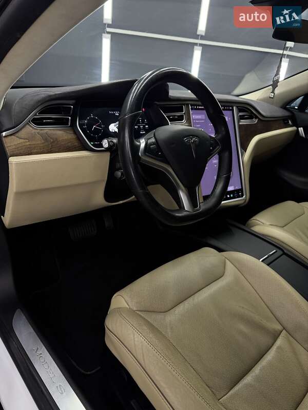 Ліфтбек Tesla Model S 2017 в Коломиї фото 27 Ліфтбек Tesla Model S 2017 в Коломиї