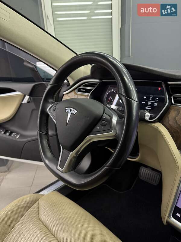 Ліфтбек Tesla Model S 2017 в Коломиї фото 28 Ліфтбек Tesla Model S 2017 в Коломиї