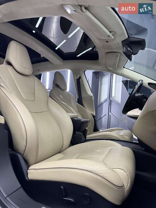 Ліфтбек Tesla Model S 2017 в Коломиї фото 31 Ліфтбек Tesla Model S 2017 в Коломиї