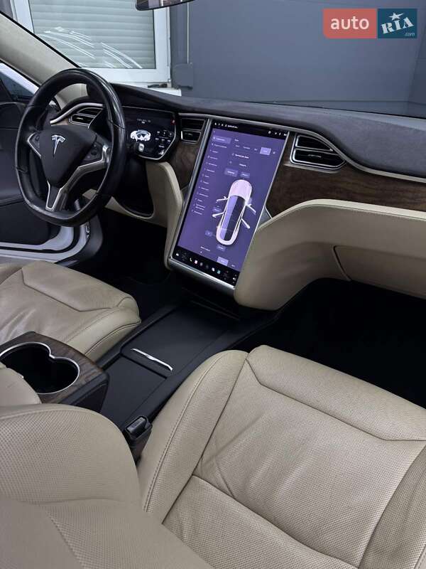Ліфтбек Tesla Model S 2017 в Коломиї фото 40 Ліфтбек Tesla Model S 2017 в Коломиї
