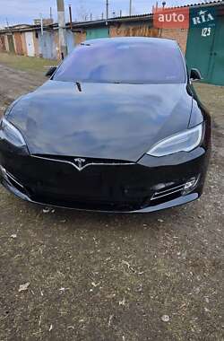 Tesla Model S  2018