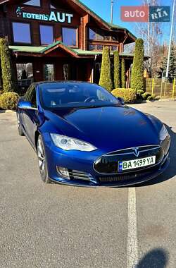 Tesla Model S  2015